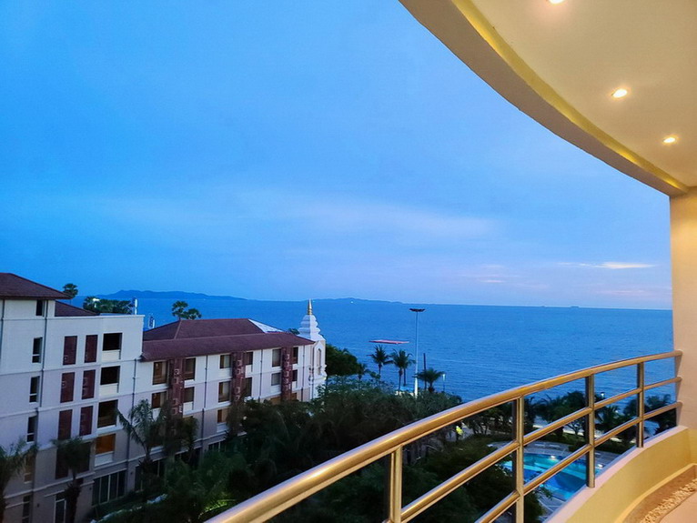 Modern Condo for Sale Rent on Pratumnak Hill Pattaya