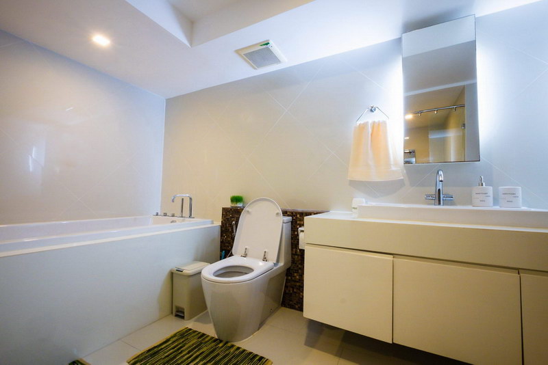 Duplex For Rent with Private Beach in Wong Amat Beach, Pattaya