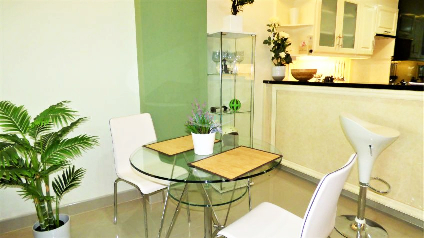 DELUXE 2 BEDS CONDO FOR RENT - NEWLY RENOVATED - PRATUMNAK, PATTAYA