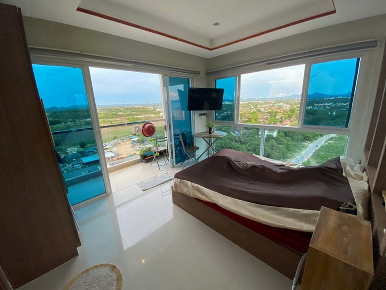 Lovely Sea View Condo for Sale Na Jomtien, Pattaya