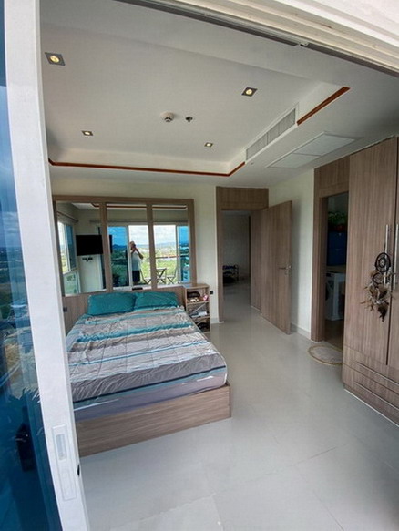 Lovely Sea View Condo for Sale Na Jomtien, Pattaya