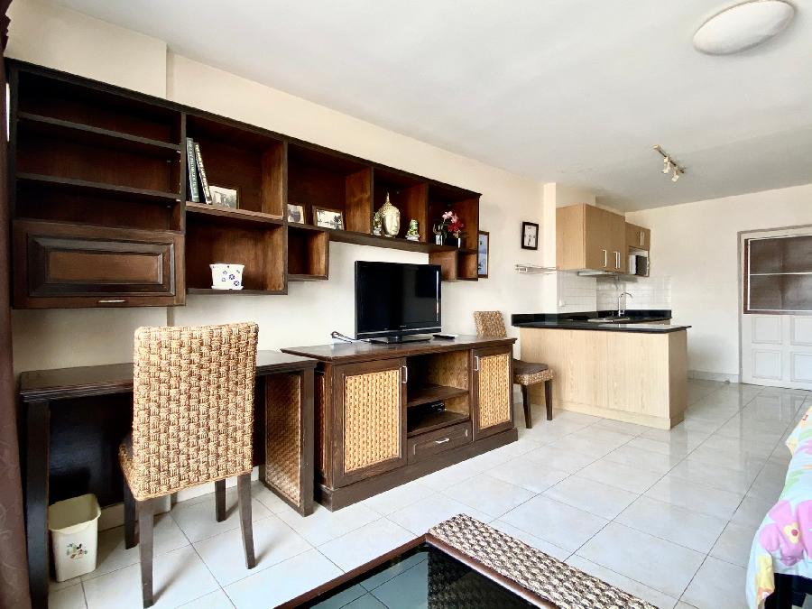 Large 1 Bedroom Condominium for Sale Jomtien Area, Pattaya