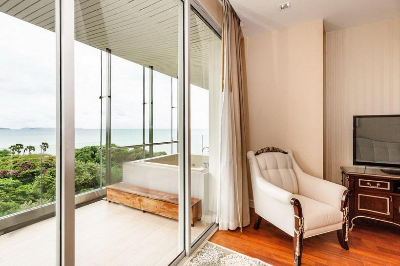 2 Bedrooms for Sale in Wong Amat Beach, Pattaya