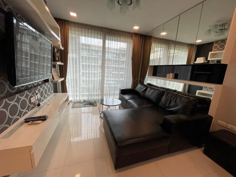 Luxurious Condo 3 Bedrooms for Rent in Central Pattaya