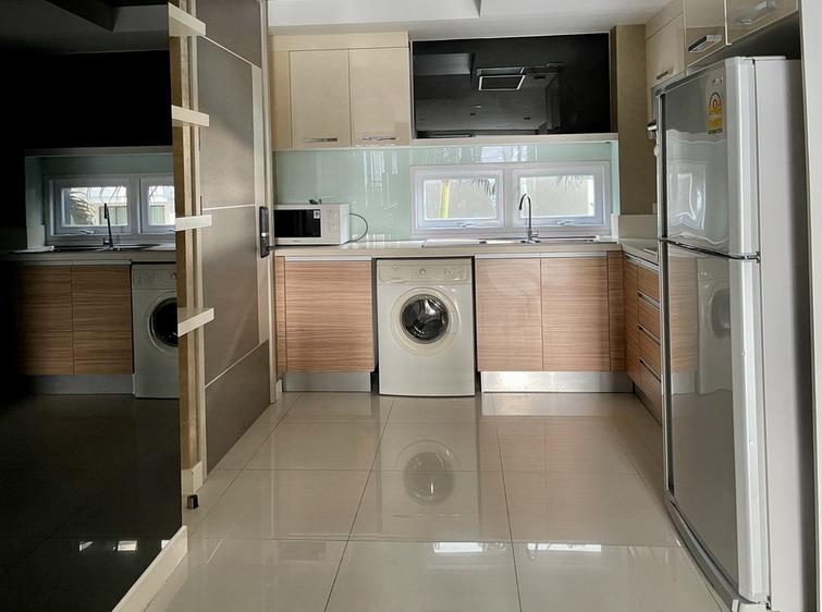 Luxurious Condo 3 Bedrooms for Rent in Pattaya City