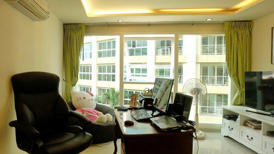 Large 2 Bedrooms Condominium for Sale, Pattaya Downtown