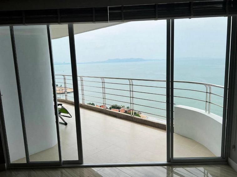 Luxury Beachfront Condominium For Sale