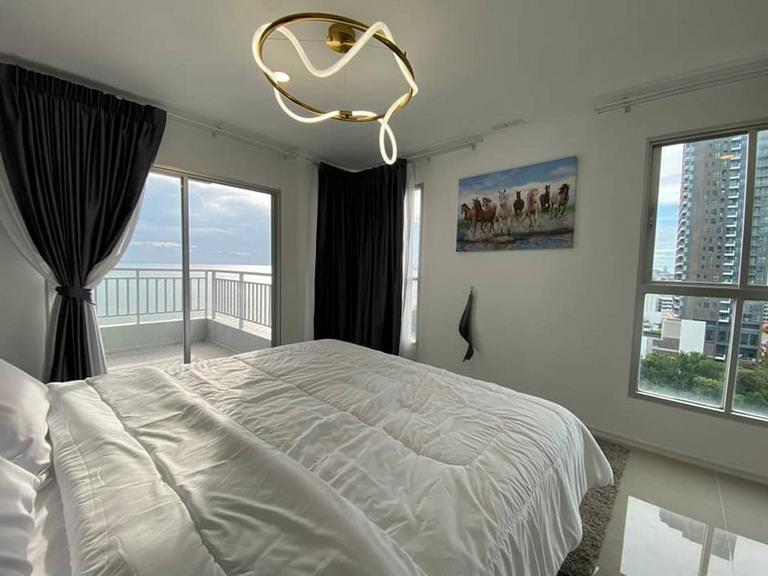 3 Bedrooms Condo for Rent Jomtien Beach Road