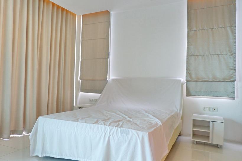 Beachfront 3 Bedrooms Condo for Rent Wong Amat Beach Pattaya