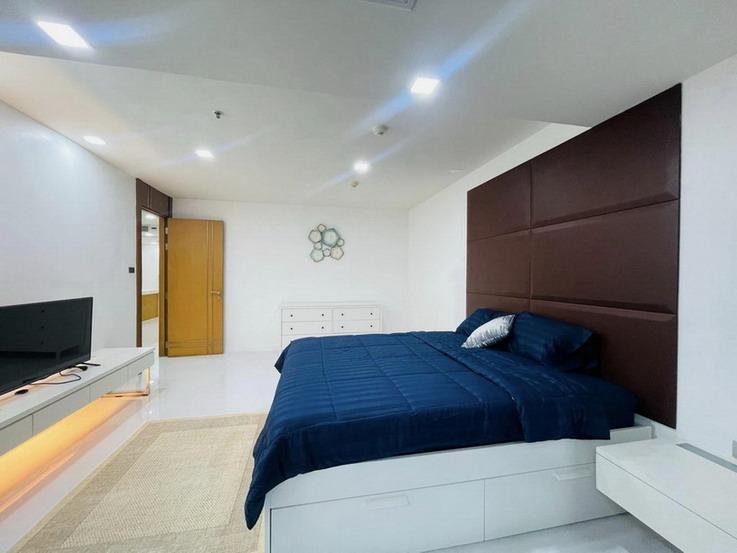 Beachfront 3 Bedrooms Condominium for Rent, Pattaya