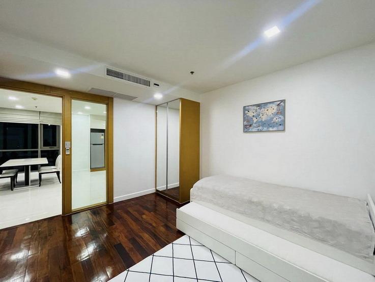 Beachfront 3 Bedrooms Condominium for Rent, Pattaya