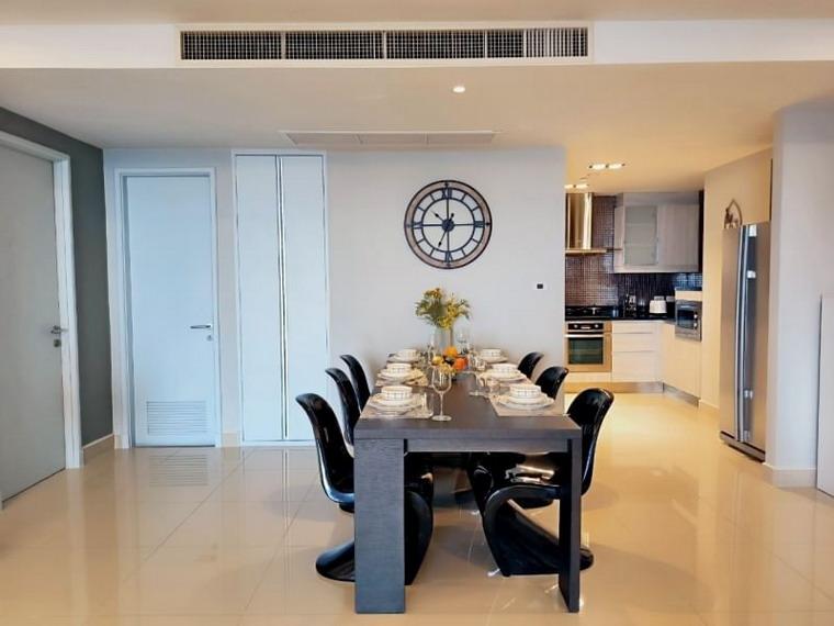 Spacious Sea View condo for Sale or Rent at Na Jomtien