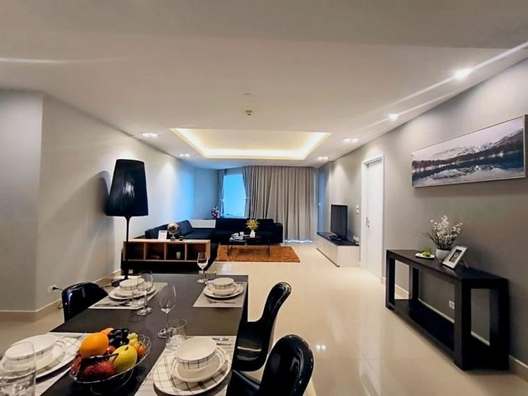 Spacious Sea View condo for Sale or Rent at Na Jomtien