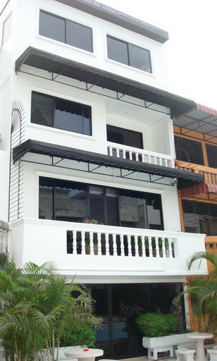 executive town house off pratamnak hill