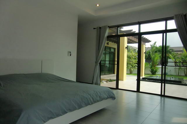 Single House for Sale and Rent in Bang Saray, Sattahip