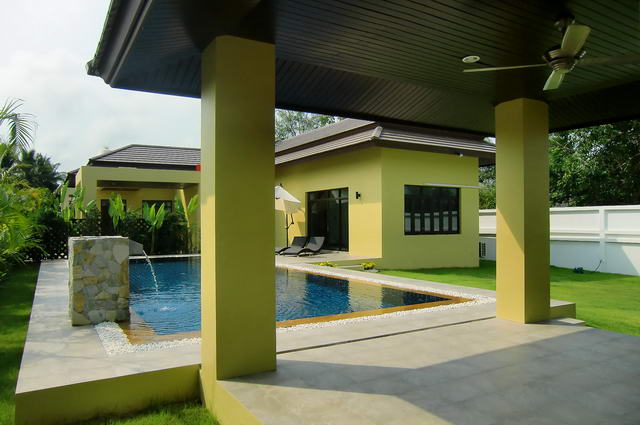 Single House for Sale and Rent in Bang Saray, Sattahip