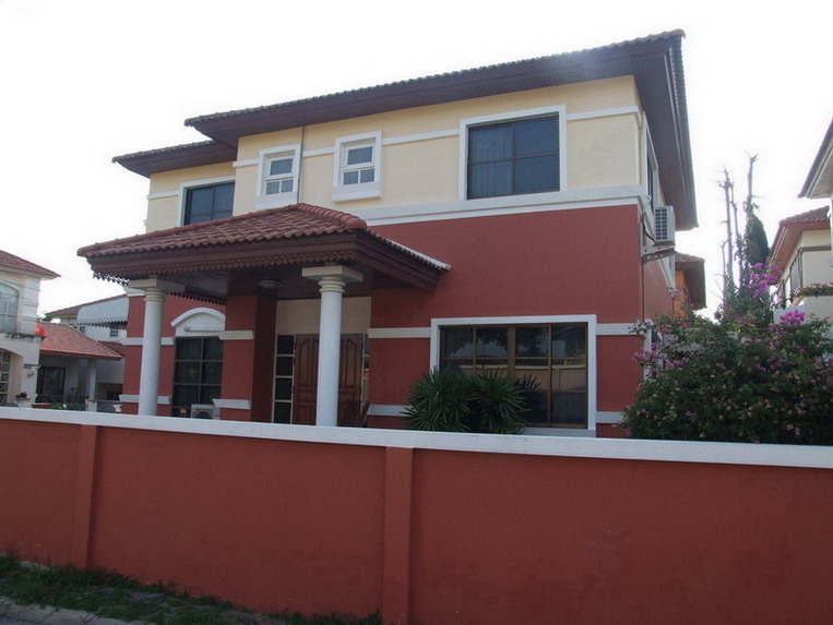 2-Storey House for Sale or Rent on Central Pattaya East side