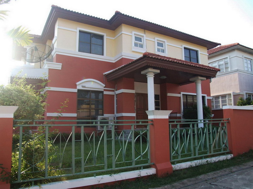 2-Storey House for Sale or Rent on Central Pattaya East side