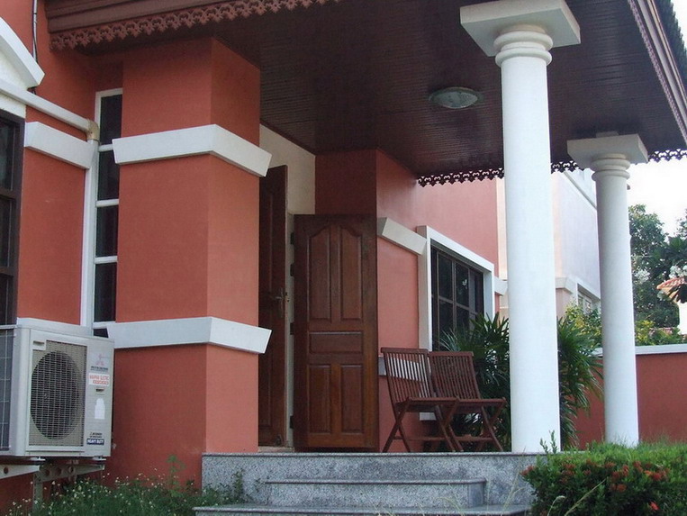 2-Storey House for Sale or Rent on Central Pattaya East side