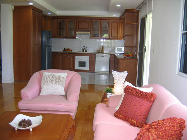 4 Bedrooms Rent a Fully Furnished Home at Golf Course