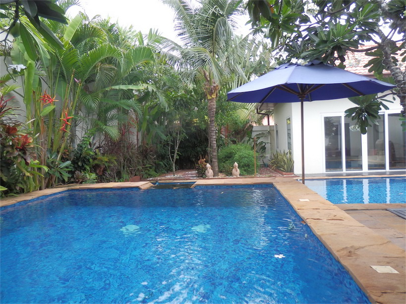 Luxury pool villa In Pratamnak Area