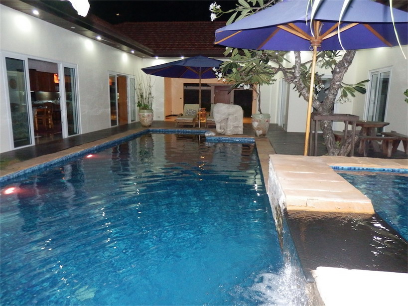 Luxury pool villa In Pratamnak Area