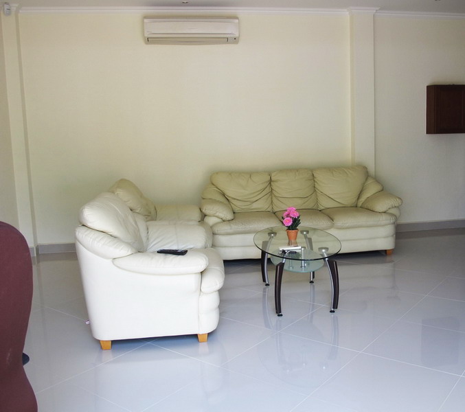 2 Bed House With Private Pool for Rent