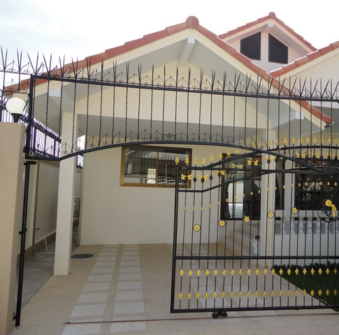 3 Bed House With Private Pool for Rent