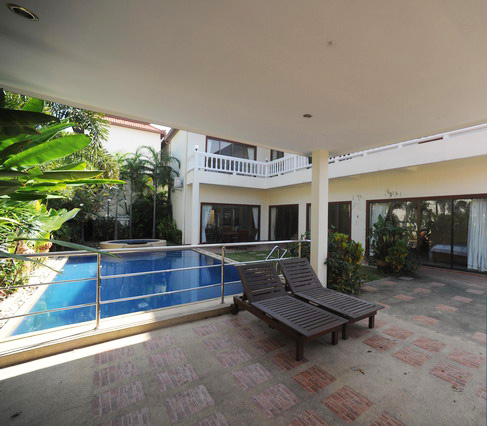 5 Bed House With Private Pool for Sale and Rent on Pratumnak Hill