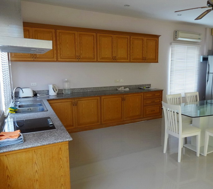 5 Bed House for Sale or Rent on Pratamnak