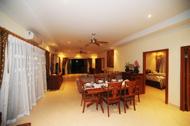 4 Bedrooms Jomtien House With Private Pool for Rent