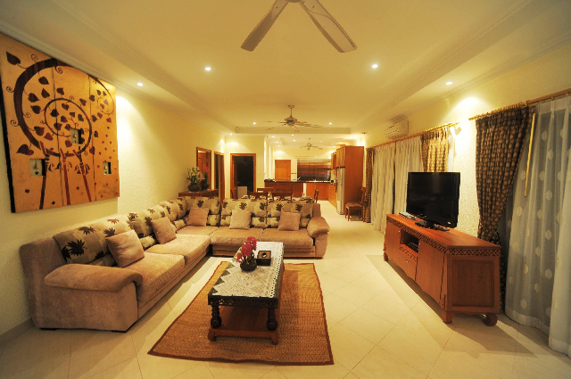 4 Bedrooms Jomtien House With Private Pool for Rent