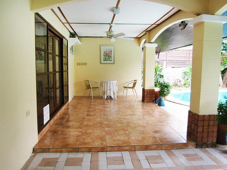 Private House With Pool for Rent