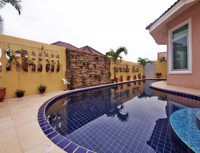 Luxury Pool Villa for Sale