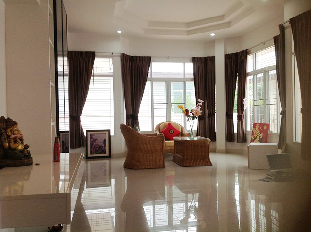 Quickl Sale House For Sale in East Pattaya