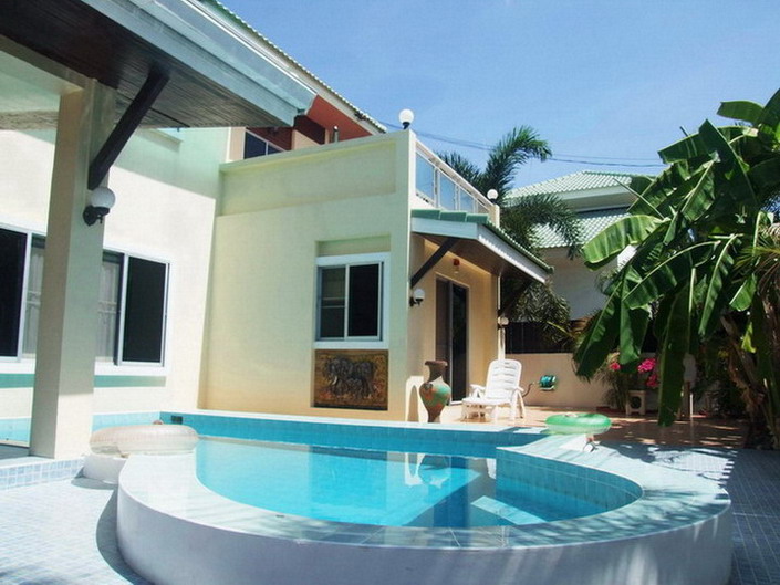 2 Story House for Sale in East Pattaya