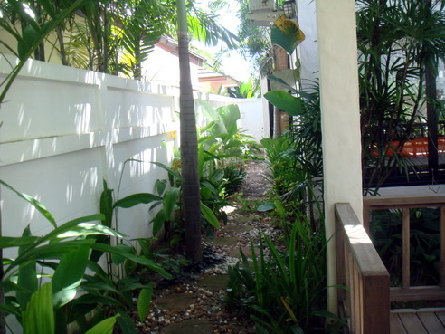 Lovely House 5 Bedrooms for Rent, East Pattaya