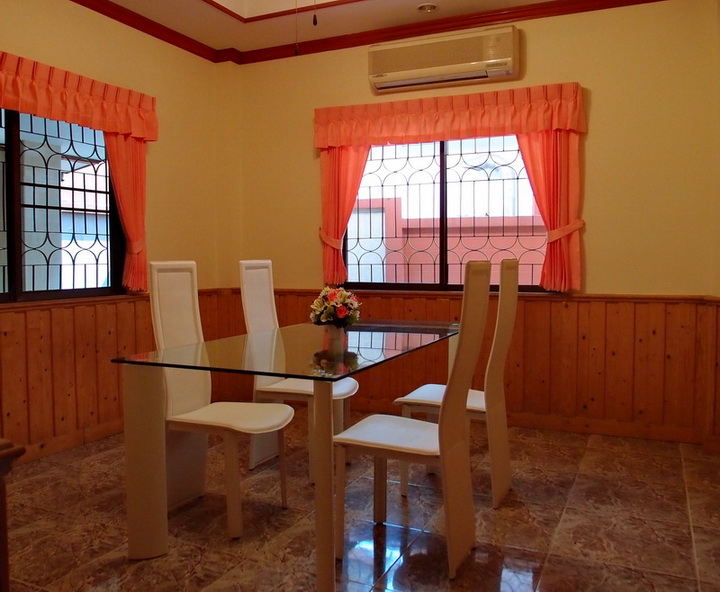 4 Bed House for Sale in Pattaya, Thailand