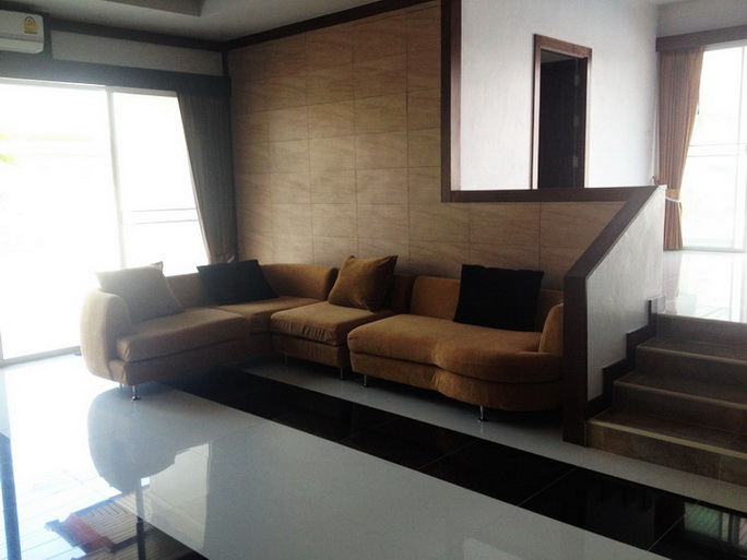 4-BEDROOMS House for Rent in Huay Yai Pattaya Chonburi