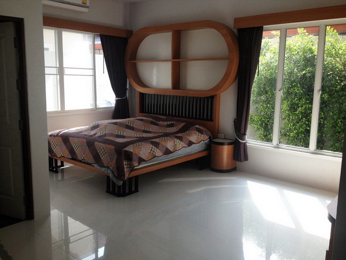 4-BEDROOMS House for Rent in Huay Yai Pattaya Chonburi