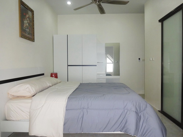 4 Bedrooms Pratumnak Hill House for Rent