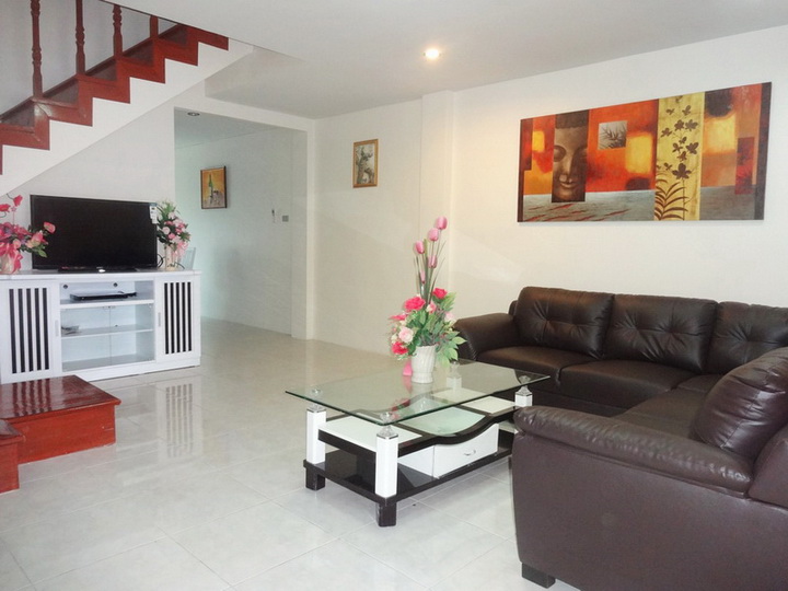 4 Bedrooms Pratumnak Hill House for Rent