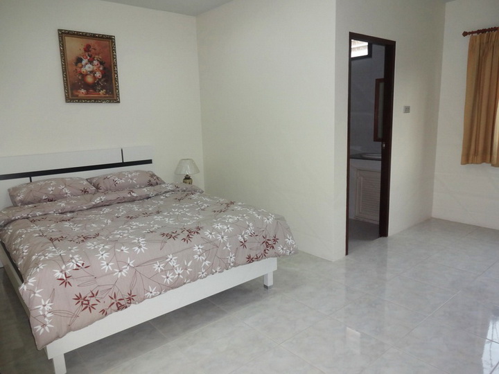 4 Bedrooms Pratumnak Hill House for Rent