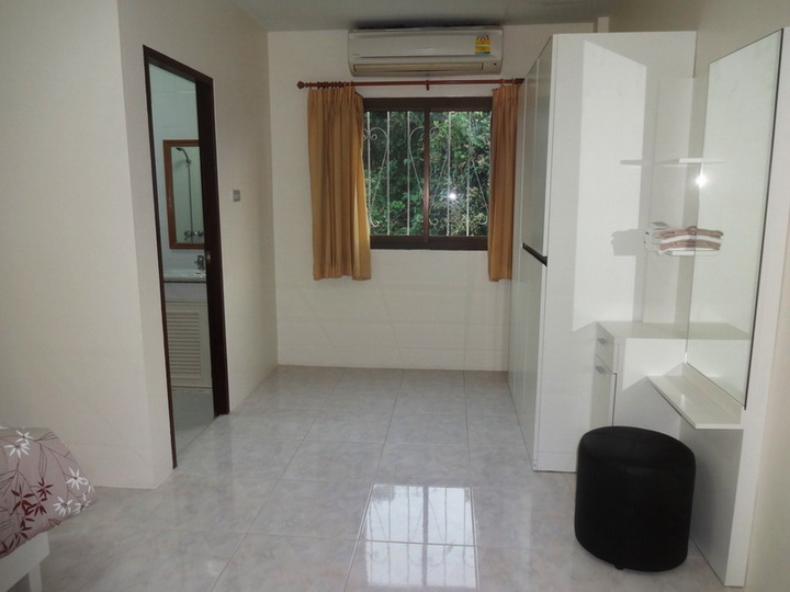 4 Bedrooms Pratumnak Hill House for Rent