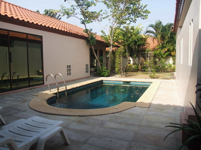 Nicely One Storey House Bali Style for Sale and Rent