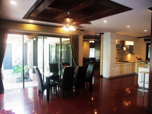 Nicely One Storey House Bali Style for Sale and Rent