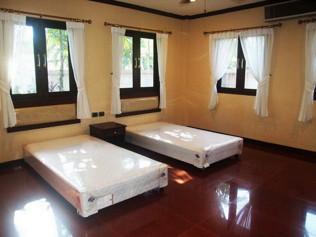 Nicely One Storey House Bali Style for Sale and Rent