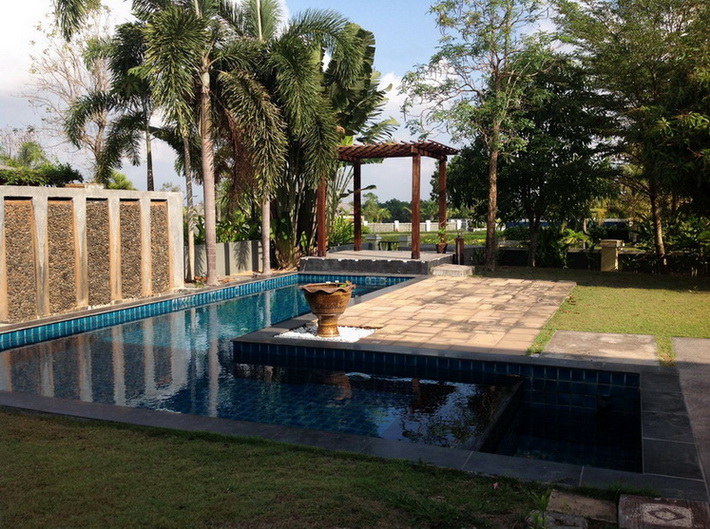 Private Pool House For Rent in East Pattaya