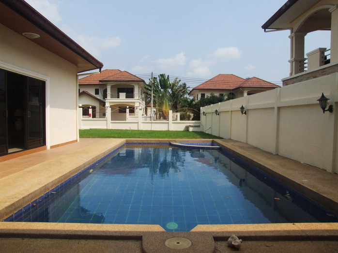 BIG House Private Pool  for Rent in East Pattaya