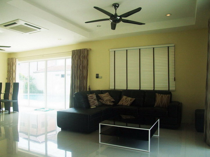 New 2 Storey House for Rent in Jomtien